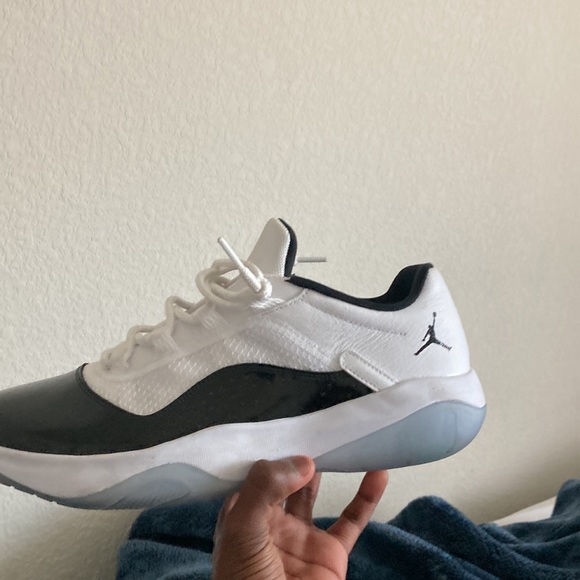 Jordan 11 CMFT - Picture 2 of 4
